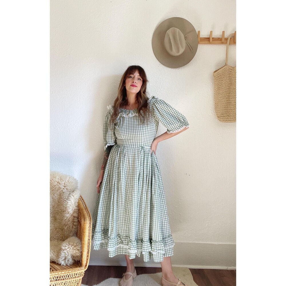 Vintage Gingham Midi Dress: 60s Retro Checkered Plaid